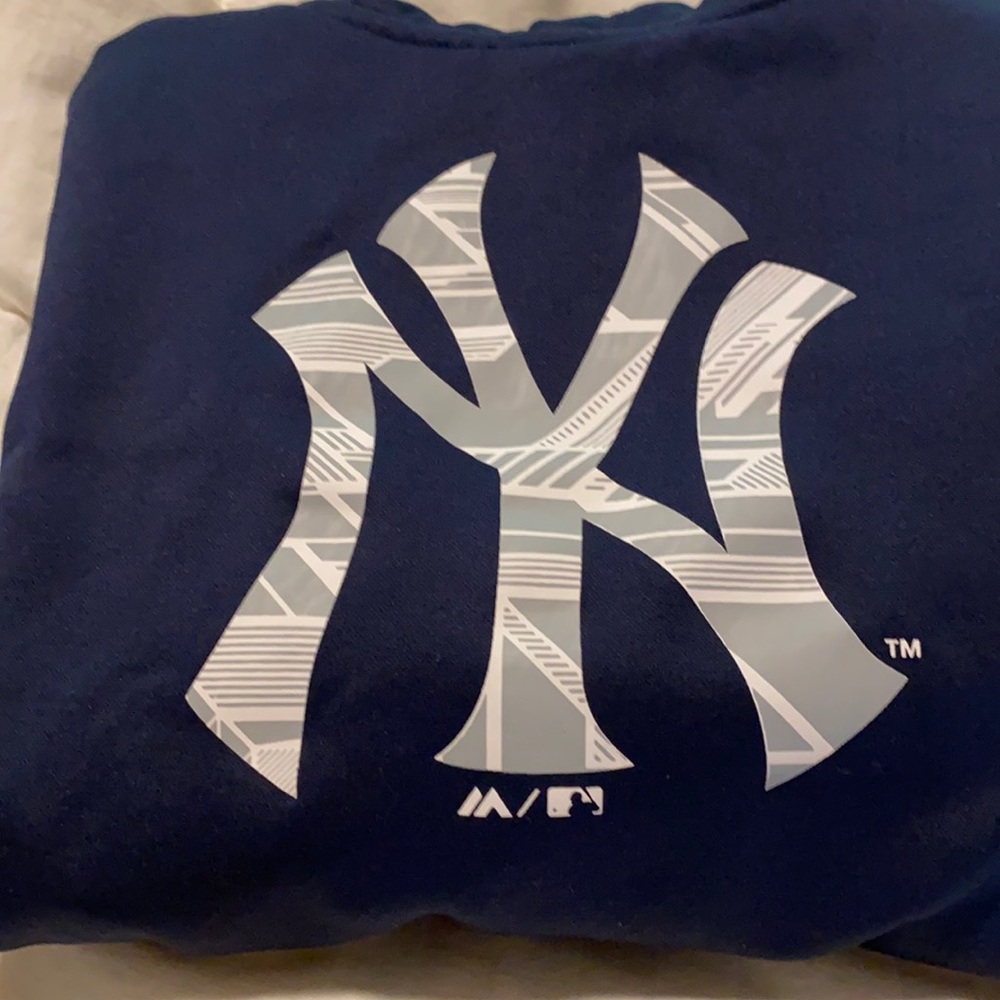 Yankees Youth Majestic Hoodie